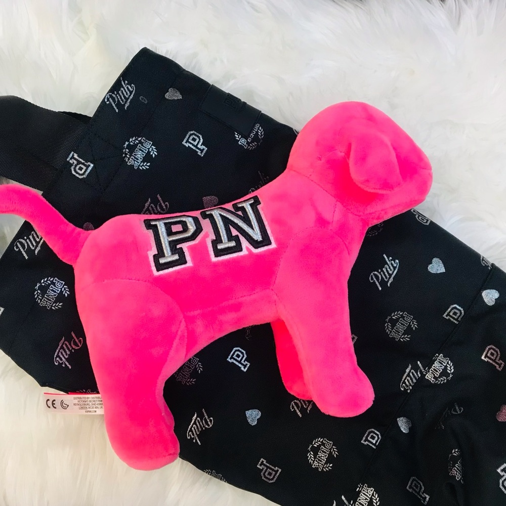 VS Pink Oversized Cozy Dog/Tote Set